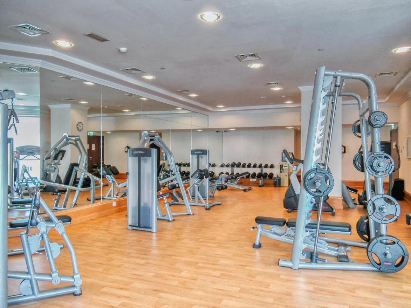 Classic Retreat In Jbr With Private Beach Access Dubai